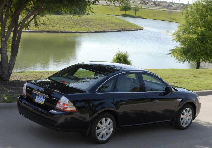  Ford Taurus 2008 года  (фото 26 из 57)